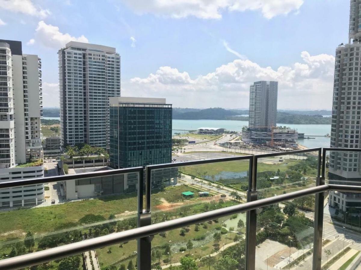 Almas Suites Puteri Harbour Nusajaya  Exterior foto
